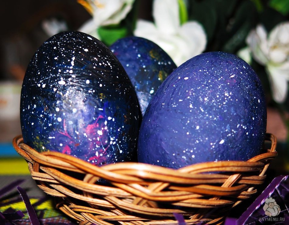 Крашу пасхальные яйца. Яйцо Пасха. Пасхальное яйцо. Красивые пасхальные яйца. Красивые яйца на Пасху.